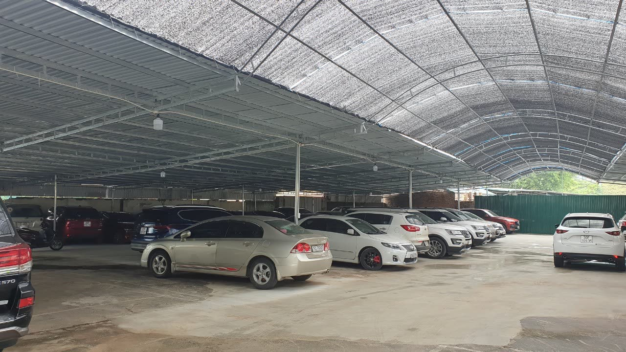 Toàn cảnh bãi giữ xe Trung Thực